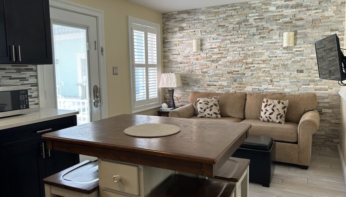 Quiet Cottage sitting and dining area